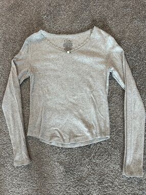 Target Girl’s Light Gray Long-Sleeve V-Neck Top